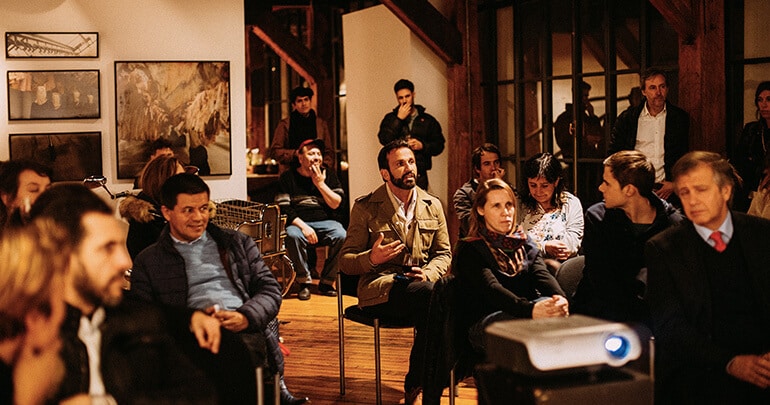 3 ways to animate and unite around your company seminars
