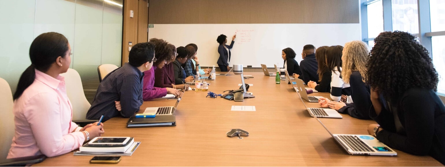 How to lead a meeting with confidence